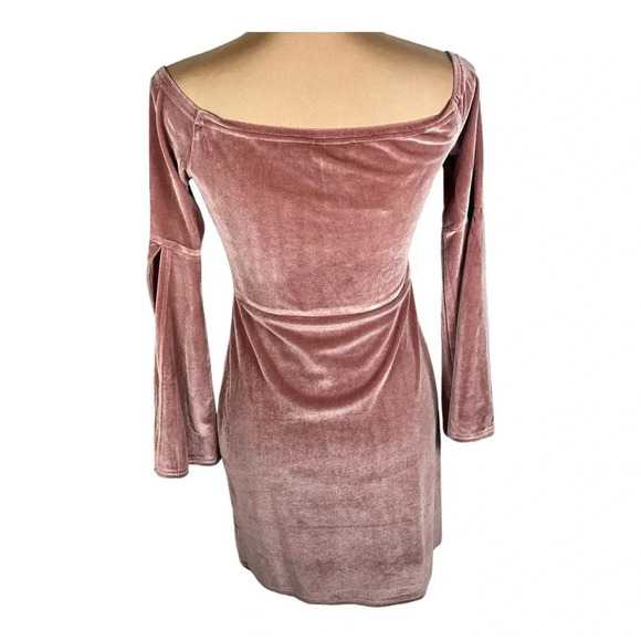 Urban Outfitters Off The Shoulder Velvet Flare bell Sleeve Dress New Medium - Picture 4 of 12